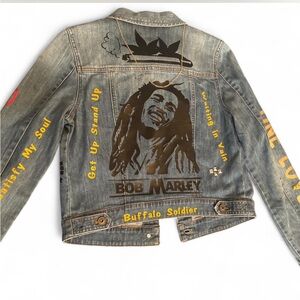 NWOT Vintage Bob Marley Denim Jacket
Hand Painted Reggae Lyrics Jacket
Size M